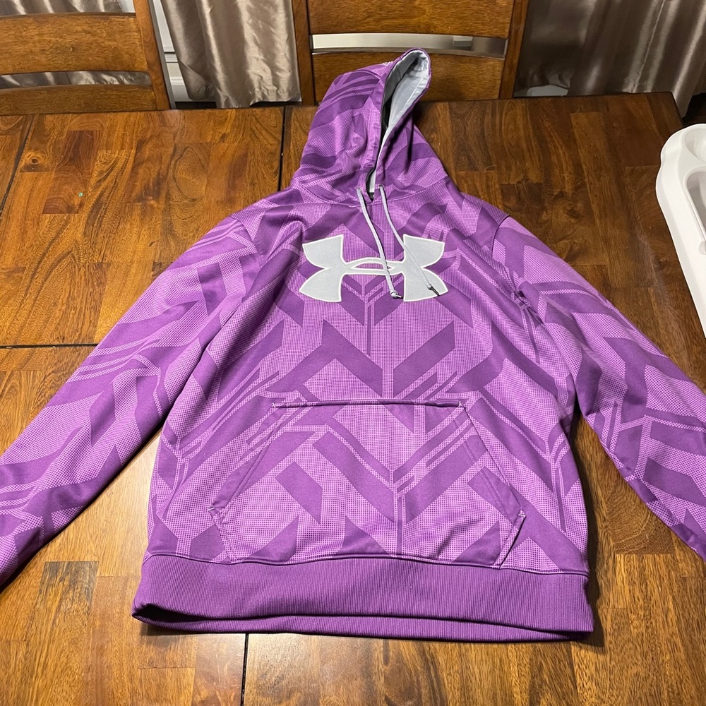 Womens UA hoodie